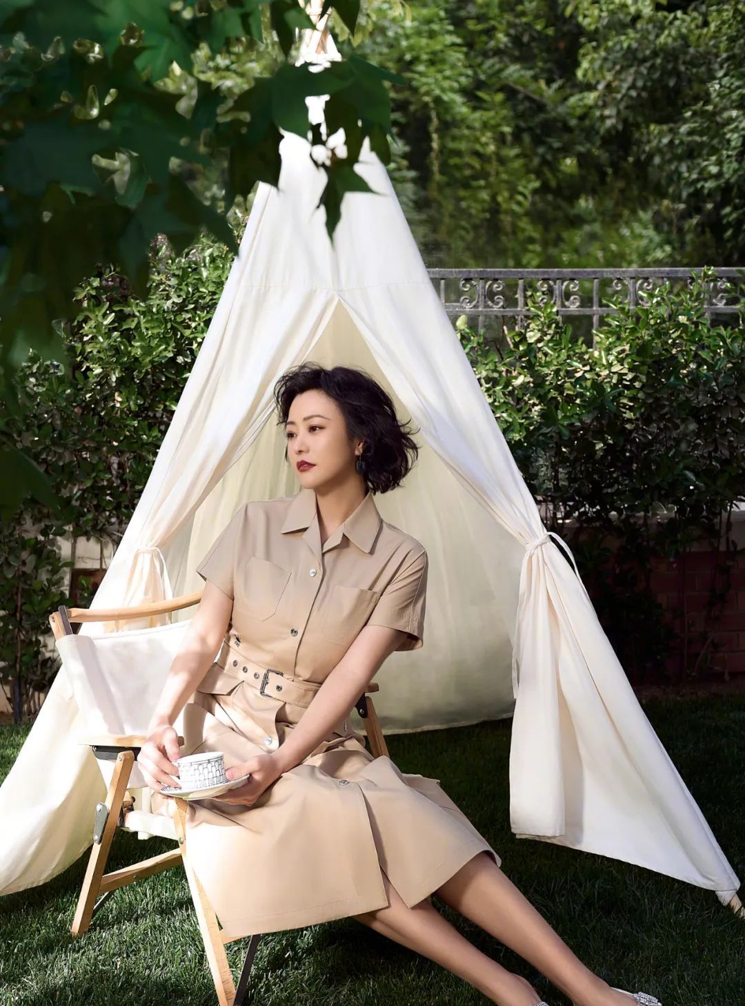 演员郝蕾trendmo趋势六月封面大片演绎复古优雅贵妇格调