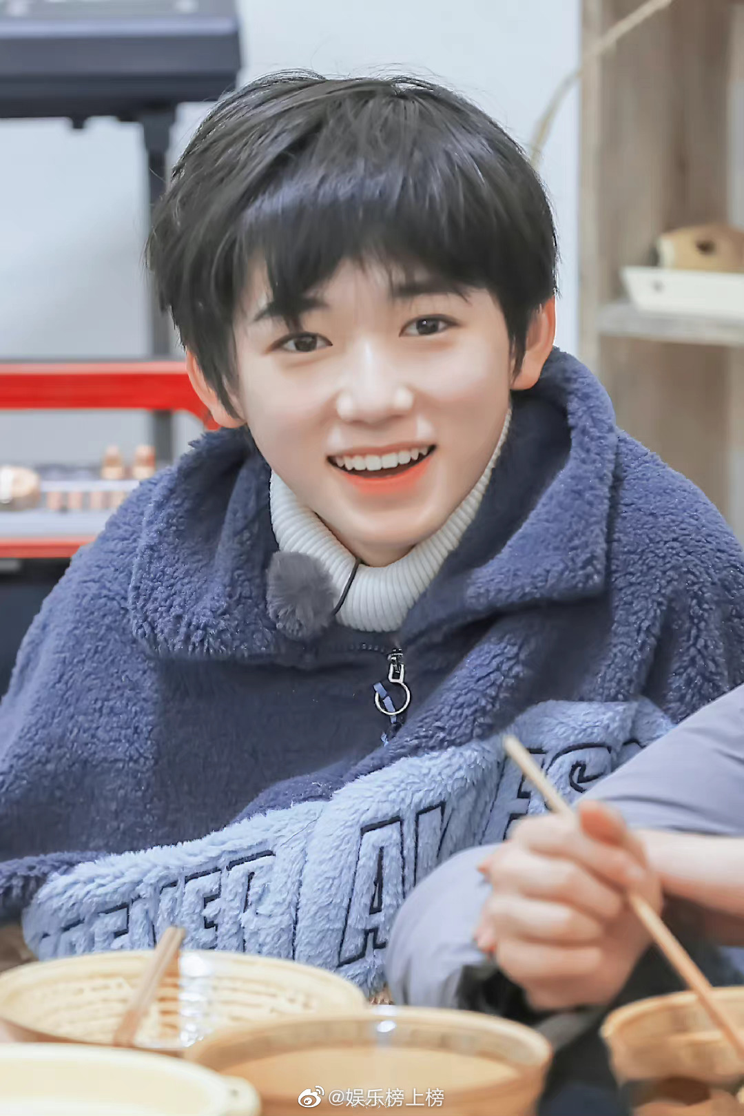 14岁的宋亚轩真的好奶一只啊 没有人不喜欢14岁的芽芽吧!