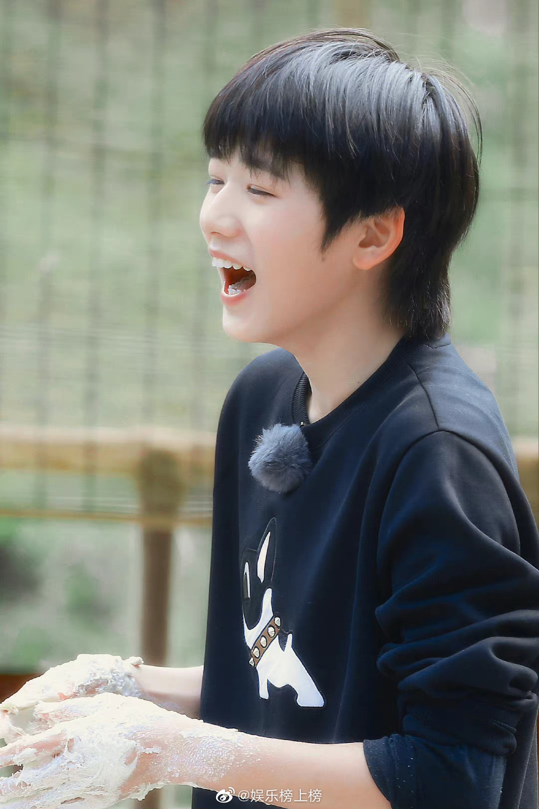 14岁的宋亚轩真的好奶一只啊 没有人不喜欢14岁的芽芽吧!