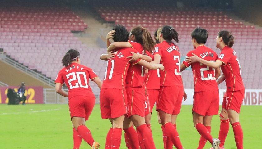 又冲亚洲冠军！中国女足官宣37人集训，王霜复出，留洋3人暂缺席休闲区蓝鸢梦想 - Www.slyday.coM