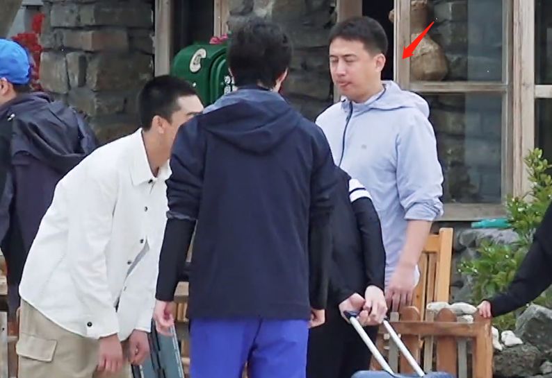 怒斥彭昱畅，吐槽刘昊然，对黄磊不礼貌，向往的生活男嘉宾太下头休闲区蓝鸢梦想 - Www.slyday.coM