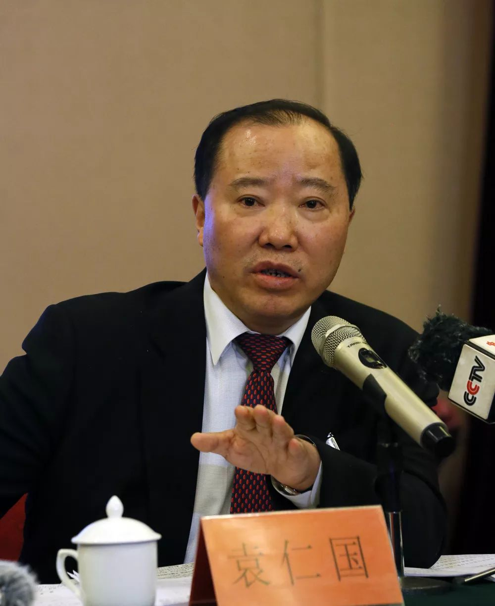 贵州省纪委监委通报称,贵州茅台酒股份有限公司原副总经理张家齐,茅台