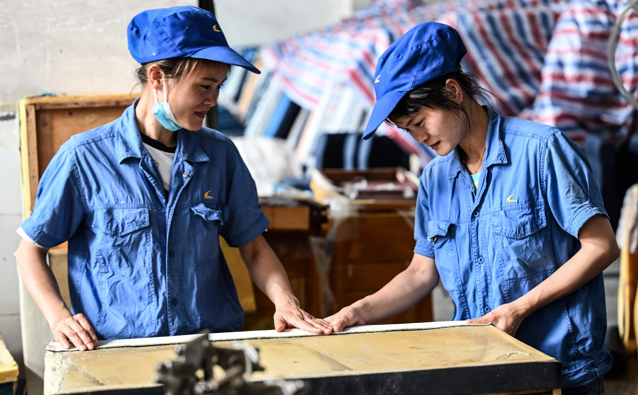 车间里的残疾人风采