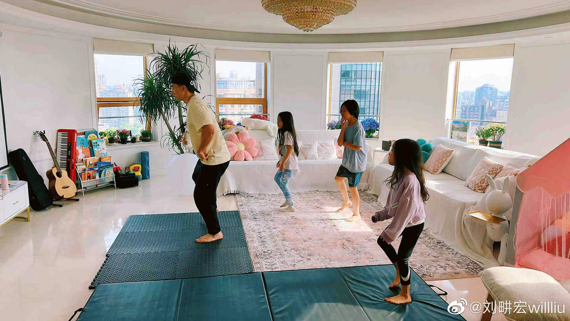 追光丨国际家庭日：什么是快乐星球，啊不，体育家庭？休闲区蓝鸢梦想 - Www.slyday.coM