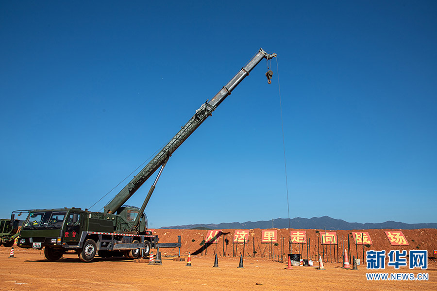 超燃视频武警官兵开展全要素抢险救援综合演练