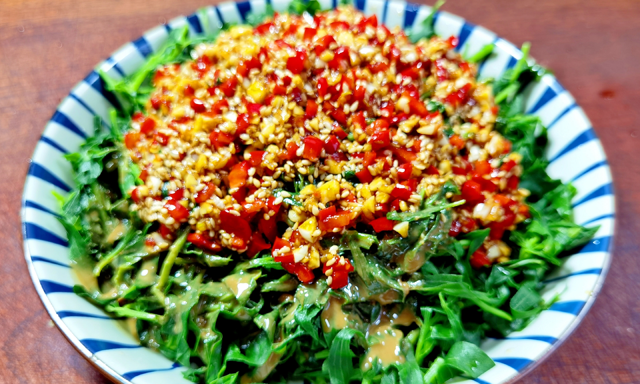 扫帚菜学名"地肤",别名:地麦,落帚,绿帚,观音菜,野菠菜,扫帚苗,孔雀松
