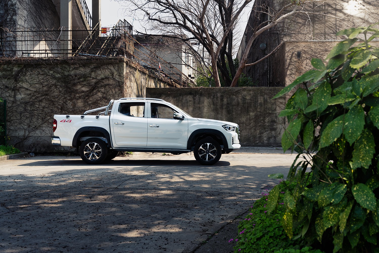 2022款上汽大通maxust70澳洲版焕新上市售价1278万元起