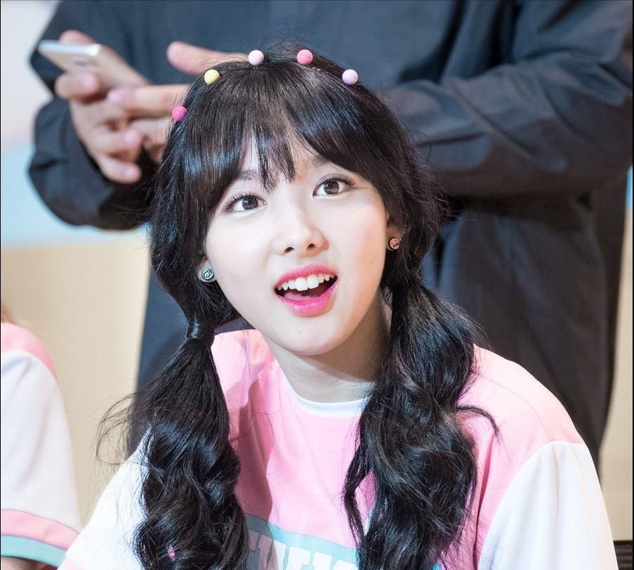 娱乐圈天生"兔牙"的女星,只服这10位,一张嘴甜度