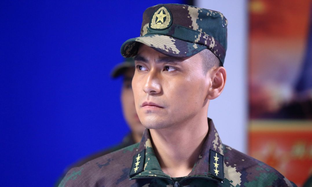 演员李飞帮母亲卖鱼一年多不断被骂不孝如今公开道出了实情