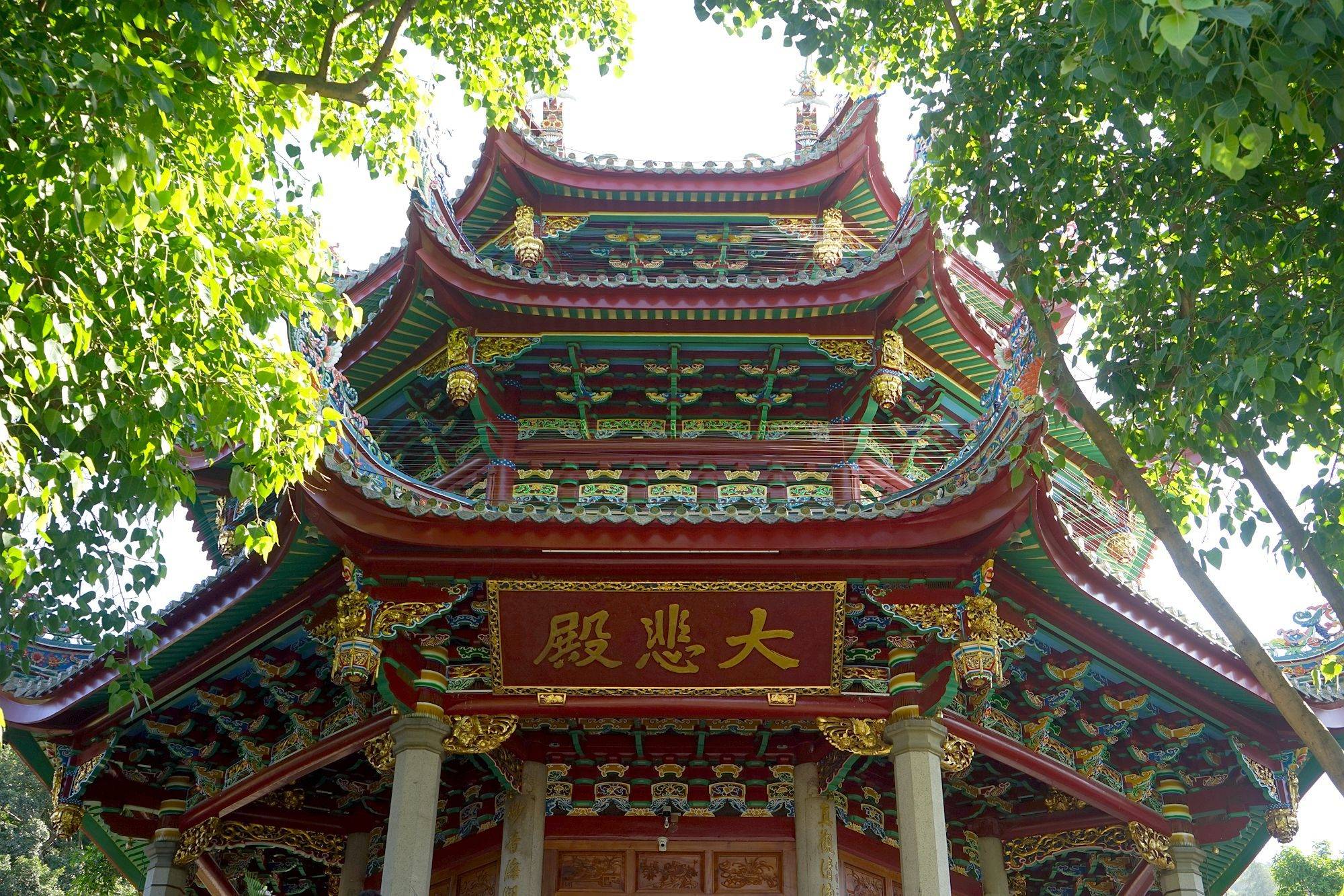 厦门南普陀寺,香火传承已过千年,环境优美,建筑充满闽南特色|寺庙|南