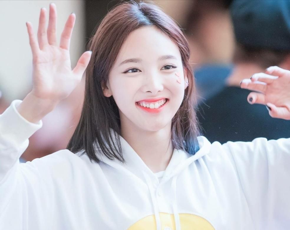 娱乐圈天生兔牙的女星只服这10位一张嘴甜度飙升