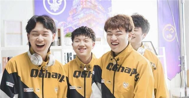 火豹席位被杨幂杨洋顾漫买下!俱乐部大改名,狼队刺痛有机会了休闲区蓝鸢梦想 - Www.slyday.coM 火豹席位被杨幂杨洋顾漫买下!俱乐部大改名,狼队刺痛有机会了休闲区蓝鸢梦想 - Www.slyday.coM