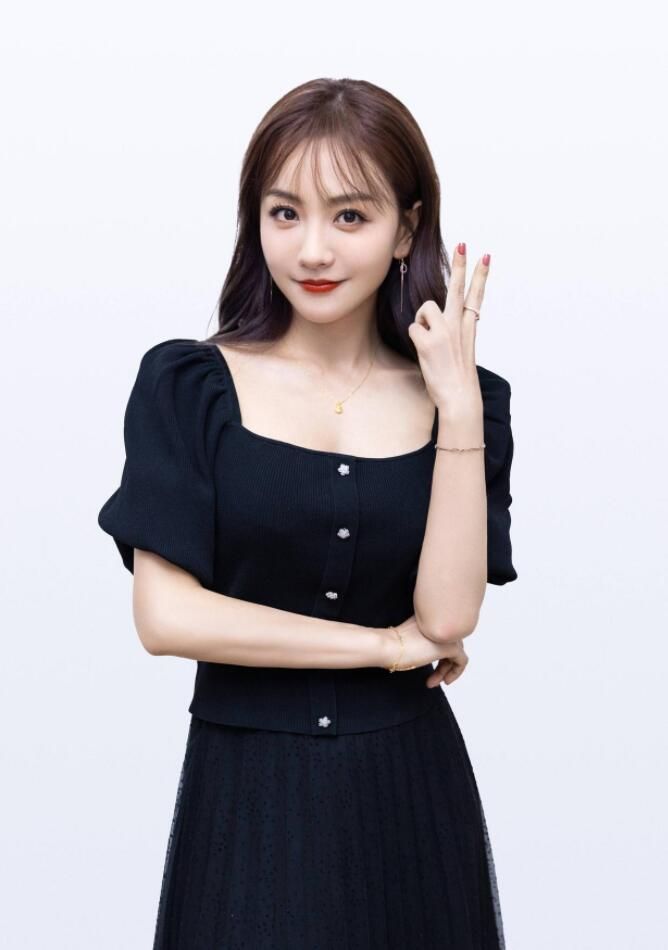 甜美迷人的杨蓉身材火辣着实性感迷人