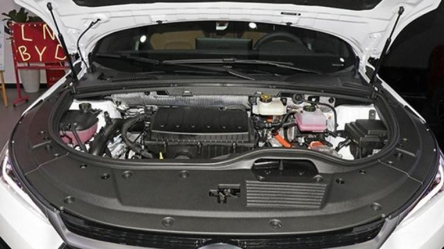 6座四驱版 华为技术的第二款车来了！