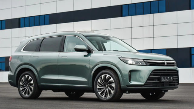 6座四驱版 华为技术的第二款车来了！