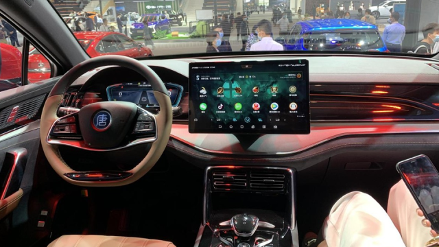 6座四驱版 华为技术的第二款车来了！