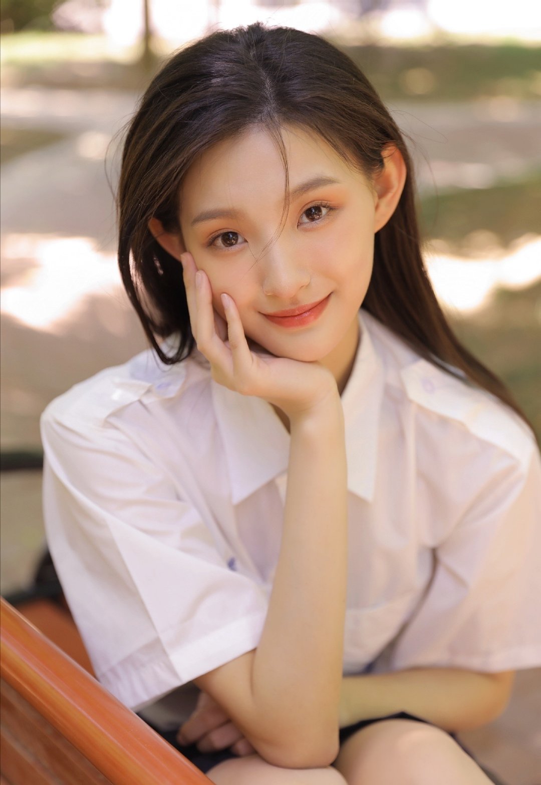 校花美女小姐姐