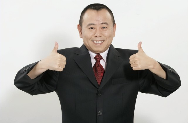 潘长江罕见现身做核酸对重回直播界一事未作回应