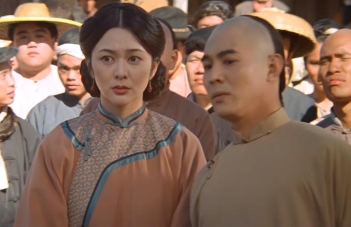 12版“十三姨”颜值对比:关之琳明艳,郝蕾娇俏,后一代不如一代