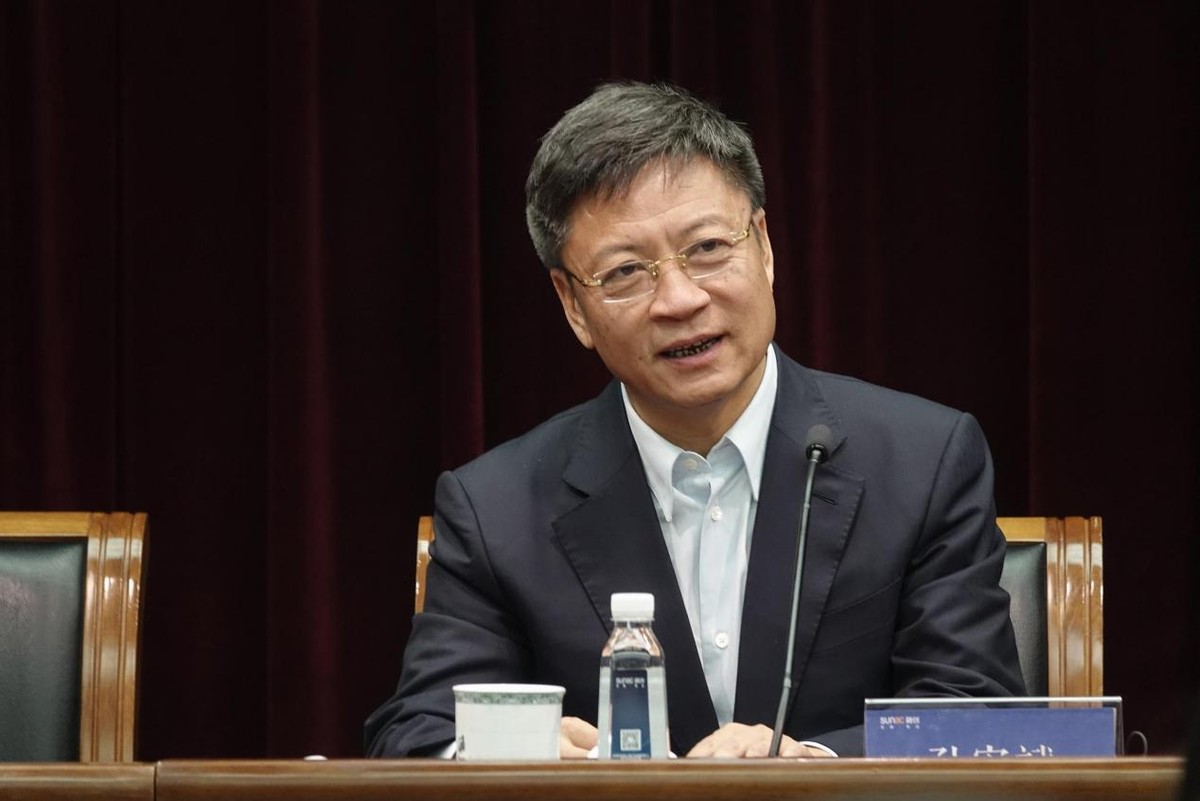 关于孙宏斌和"顺驰"的经历,最早还要追溯到28年前的1994年.