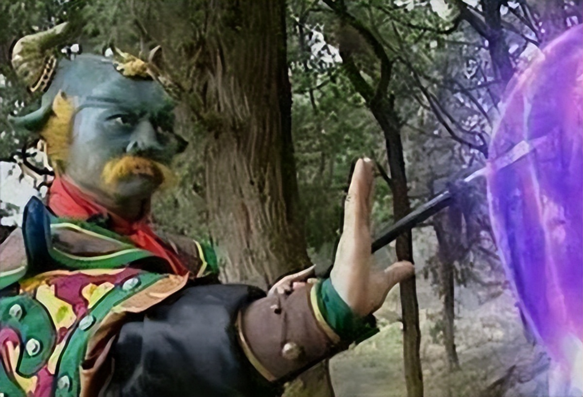 但有意思的是,孙悟空不是请如来下界降服青牛精,而