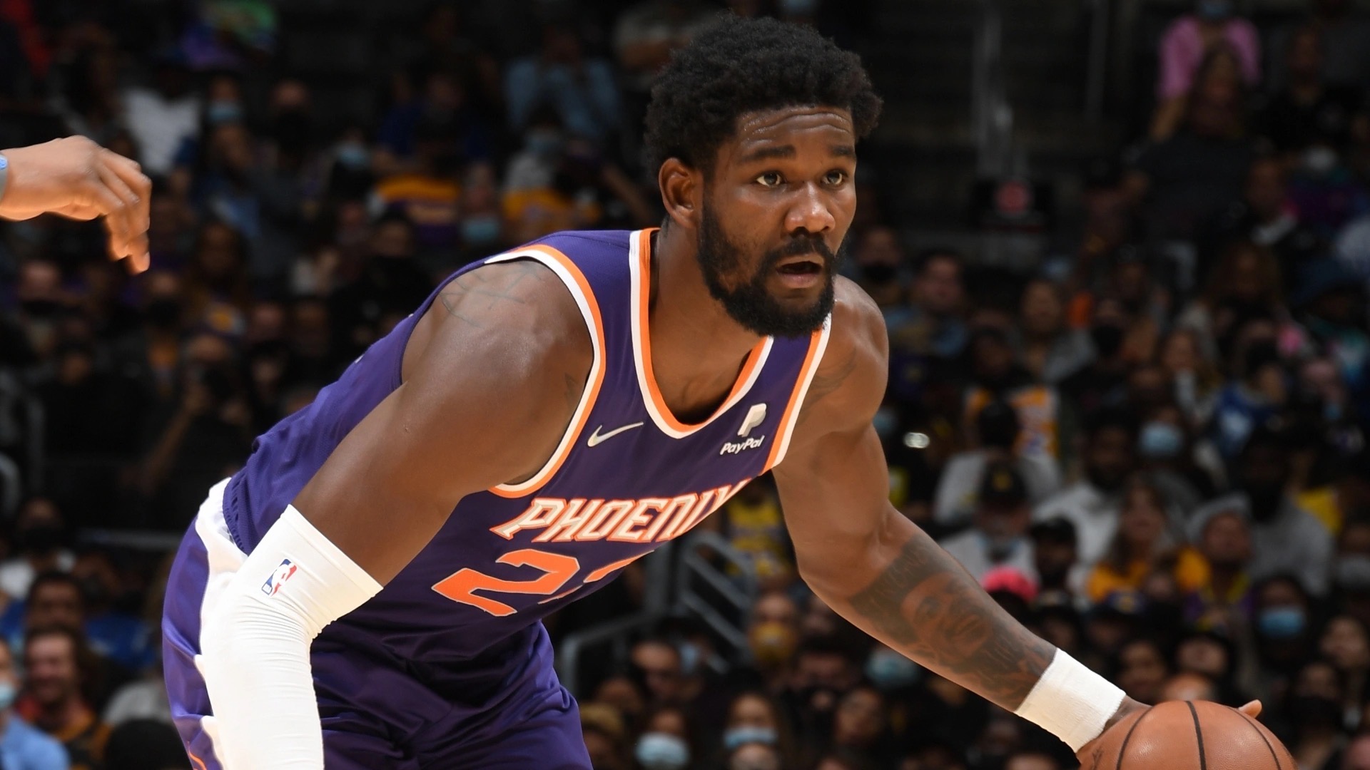 艾顿还要顶薪吗?5分4板 与教练争吵枯坐板凳 主帅回应:内部决定|艾顿|