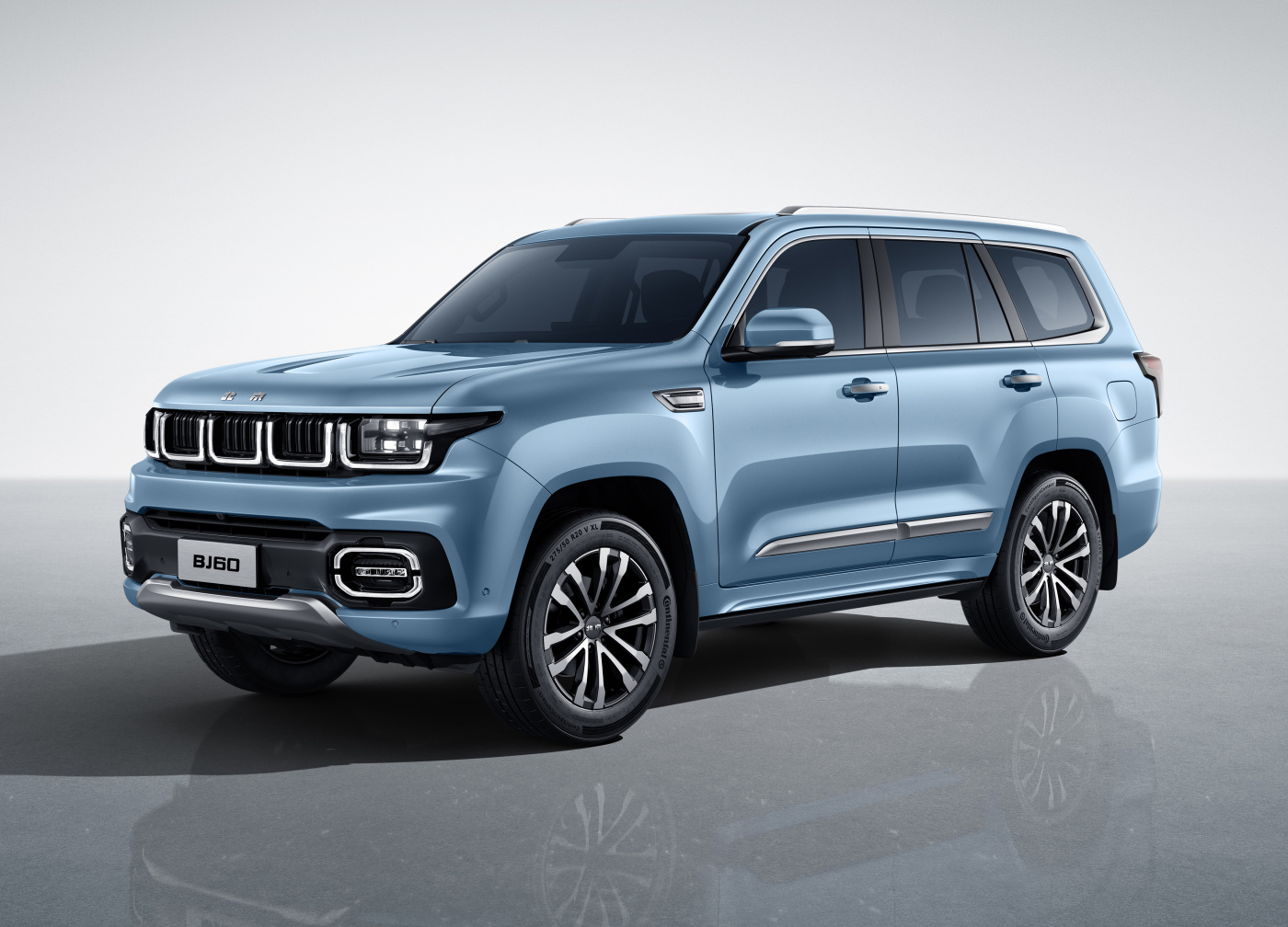 北京bj60官图正式发布外观很硬朗背挂式备胎搭载四驱动力