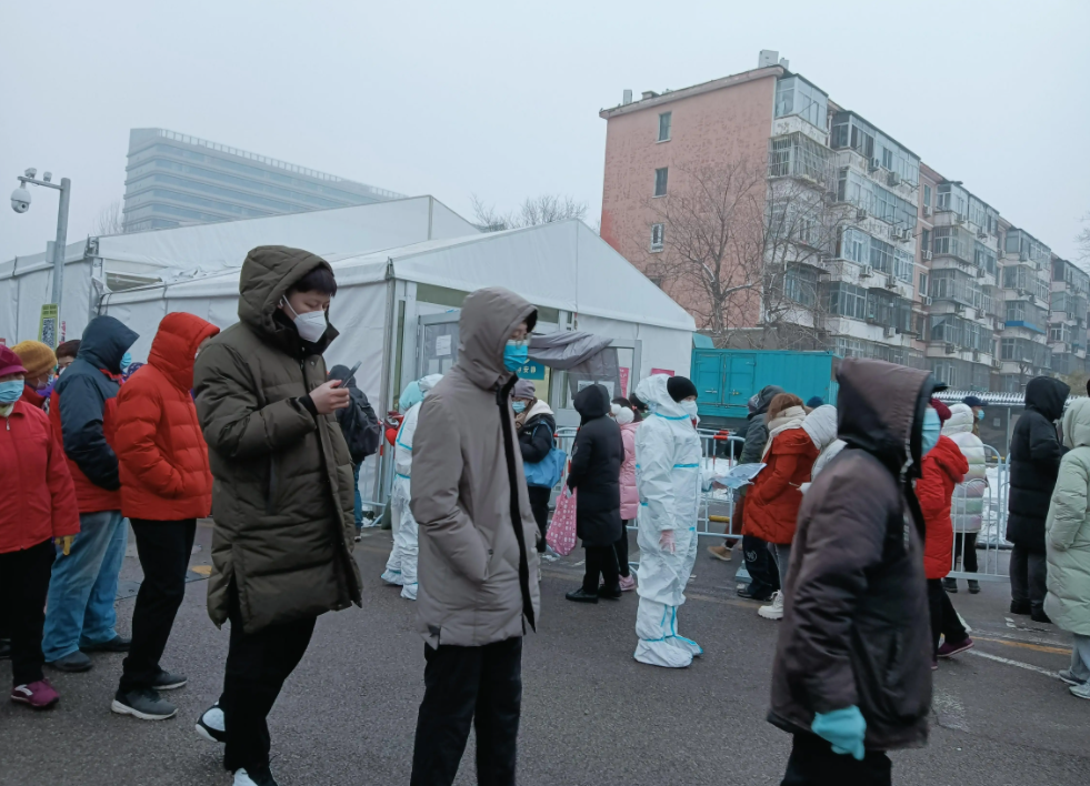 又一座城市爆发疫情,何时才能迎来新拐点?