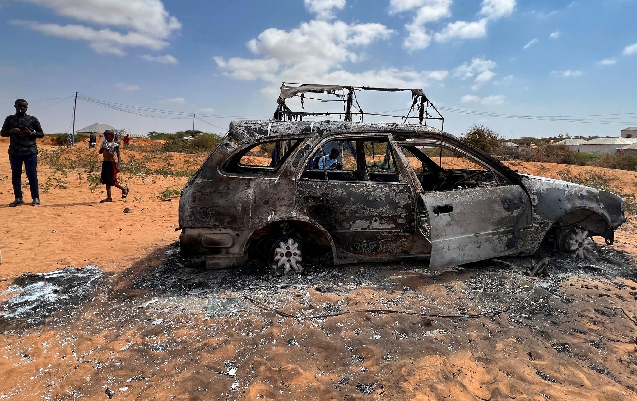  当地时间2022年2月16日，索马里首都摩加迪沙，索马里“青年党”武装分子袭击了多个警察局，多个地区接连发生多次爆炸。图/IC photo