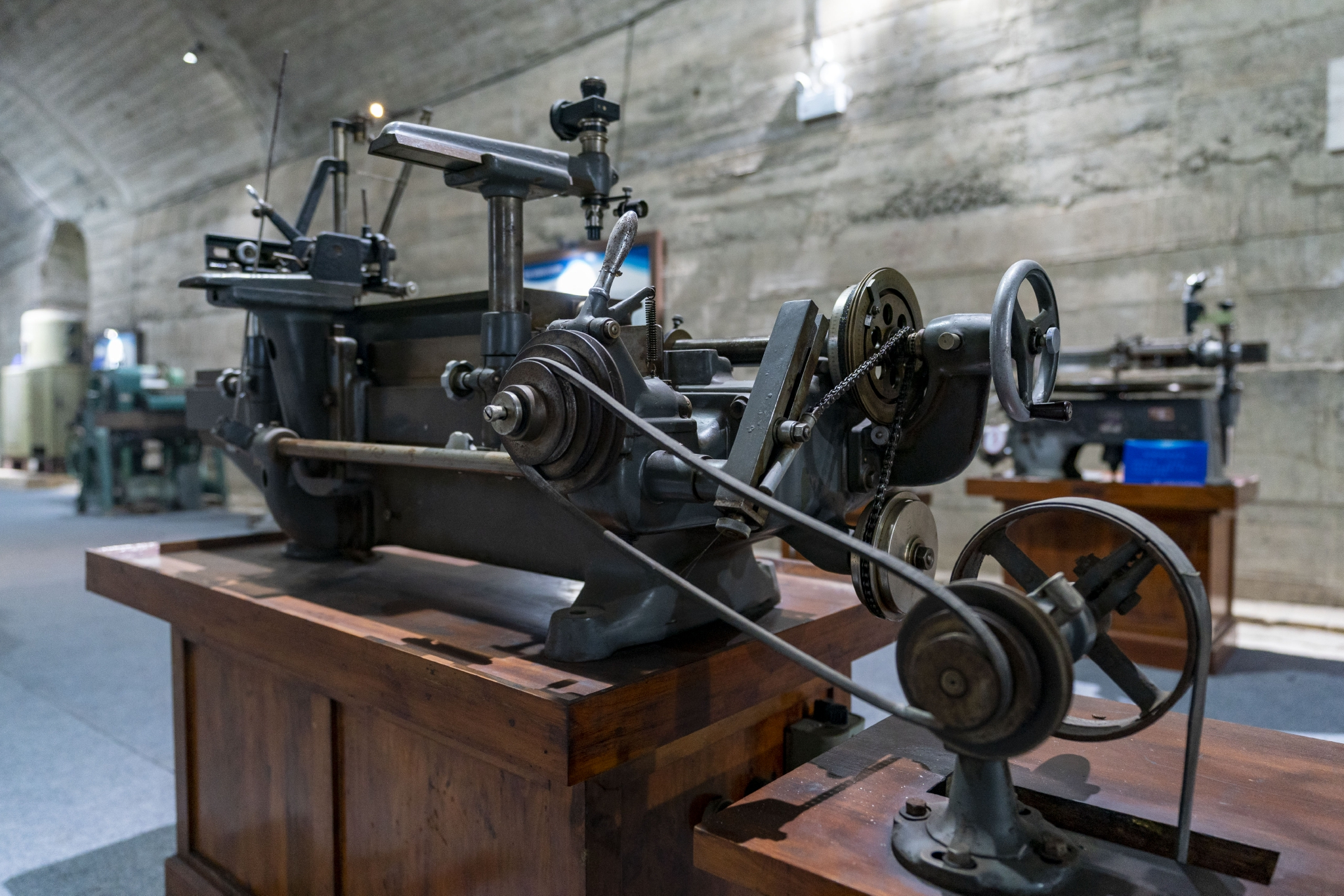 “藏”在山洞里的博物馆——中国光学历史博物馆休闲区蓝鸢梦想 - Www.slyday.coM