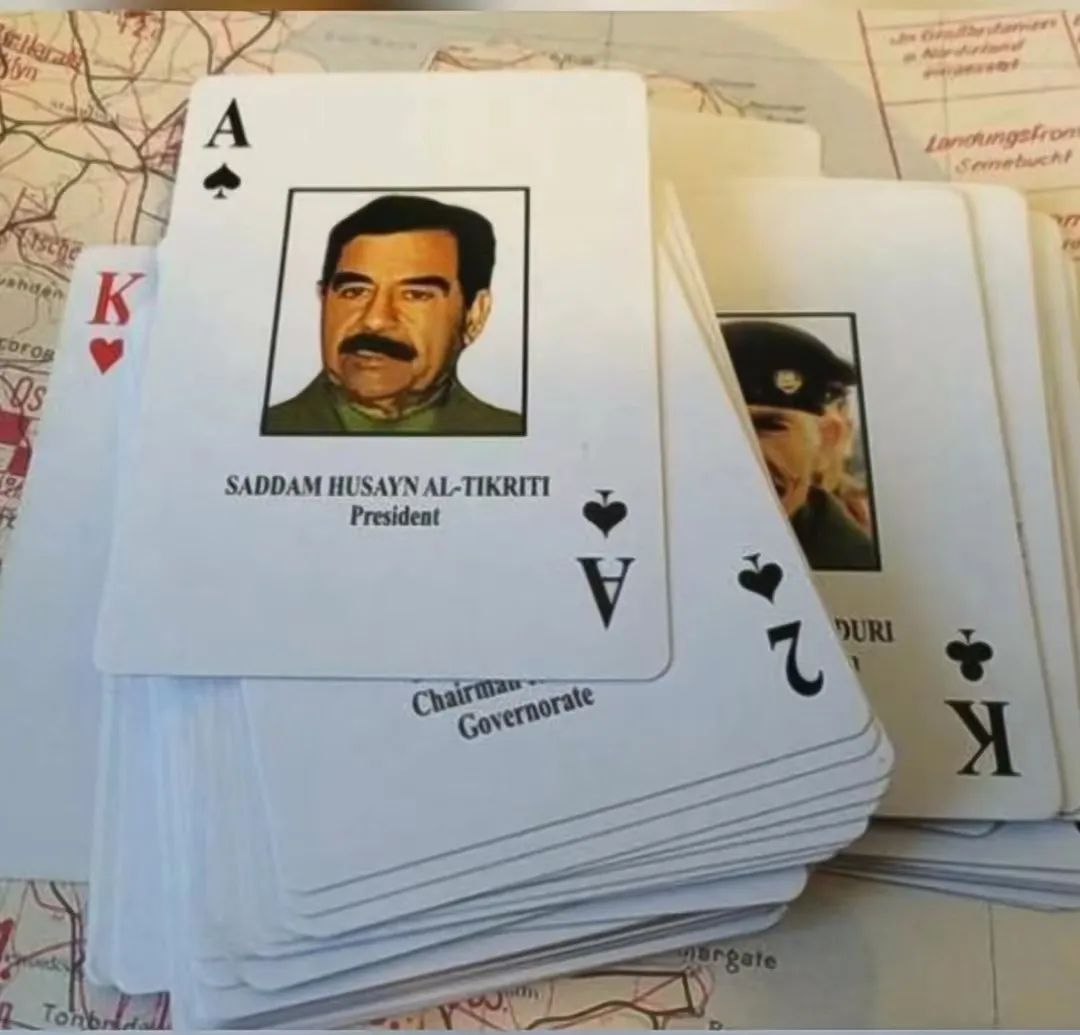 俄美或将摊牌，亚速钢铁厂一触即发，乌军亮出“扑克牌通缉令”休闲区蓝鸢梦想 - Www.slyday.coM