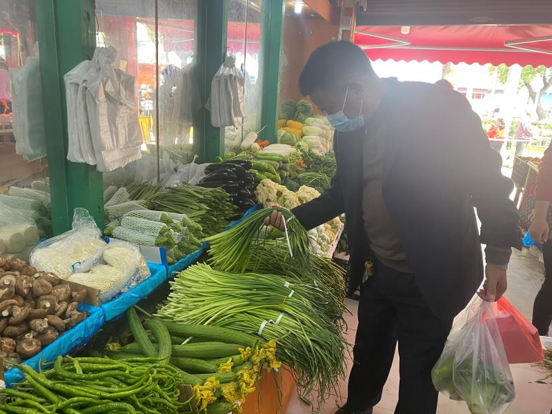 有序放开、有限流动、有效管控，这个郊区小镇的“烟火气”正在逐步回归休闲区蓝鸢梦想 - Www.slyday.coM