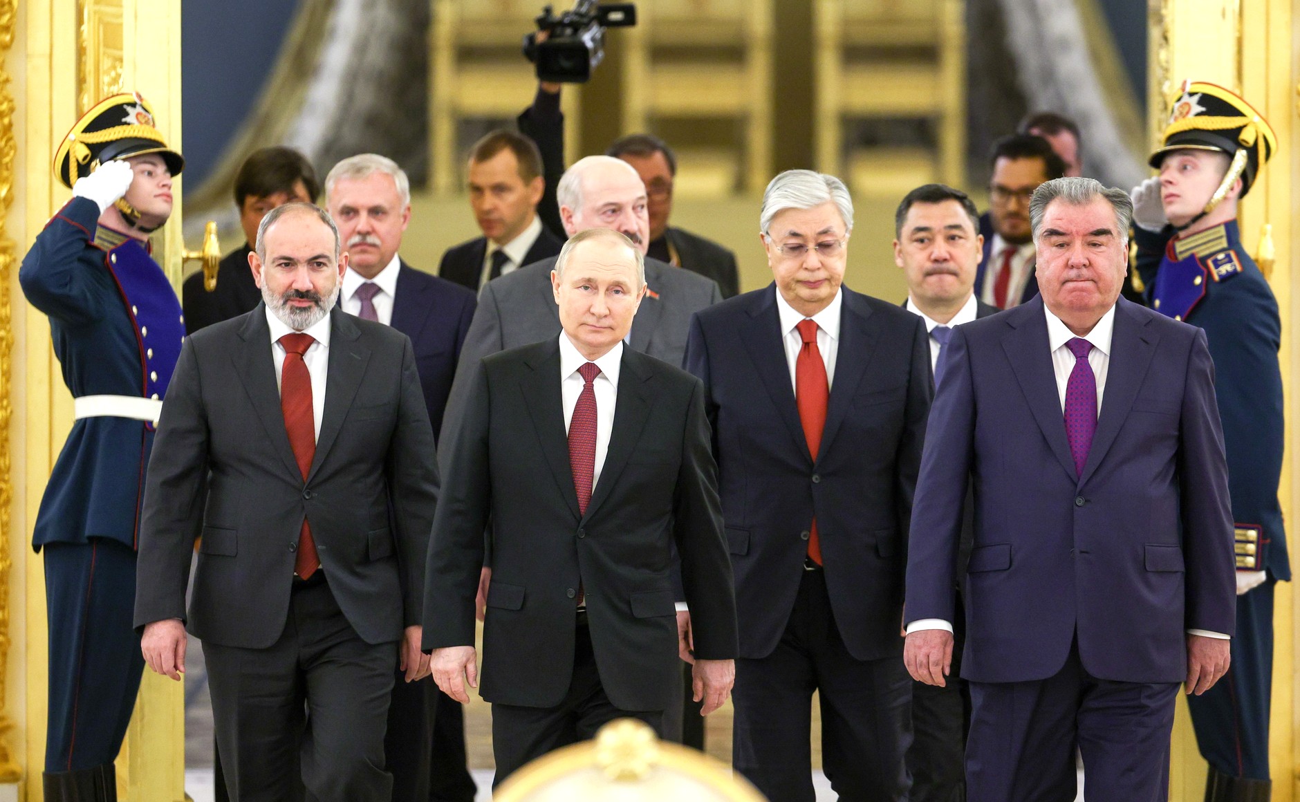 普京与集安组织成员国元首在克里姆林宫举行会议