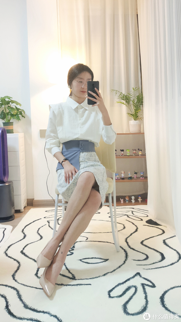 上班穿搭，气质比时髦重要么？6套真人秀穿搭，打造职场OL风！休闲区蓝鸢梦想 - Www.slyday.coM