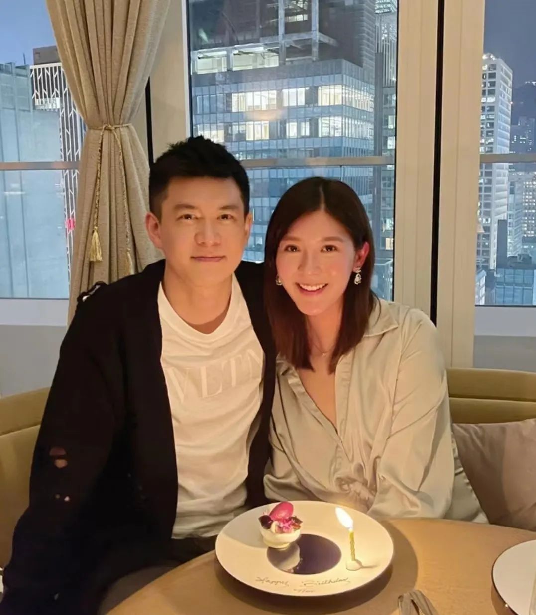 富贵！28岁香港人气女神成功转型当KOL，升级豪门少奶奶夫家家境显赫休闲区蓝鸢梦想 - Www.slyday.coM