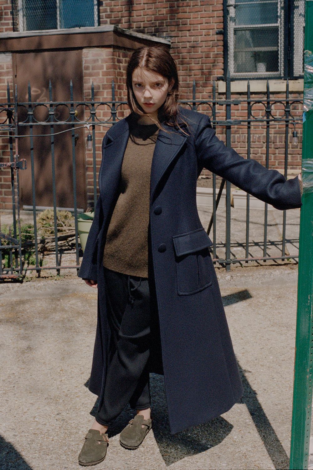 女巫女主安雅太火了，出演疯狂的麦克斯4前传，网友：安雅real火休闲区蓝鸢梦想 - Www.slyday.coM