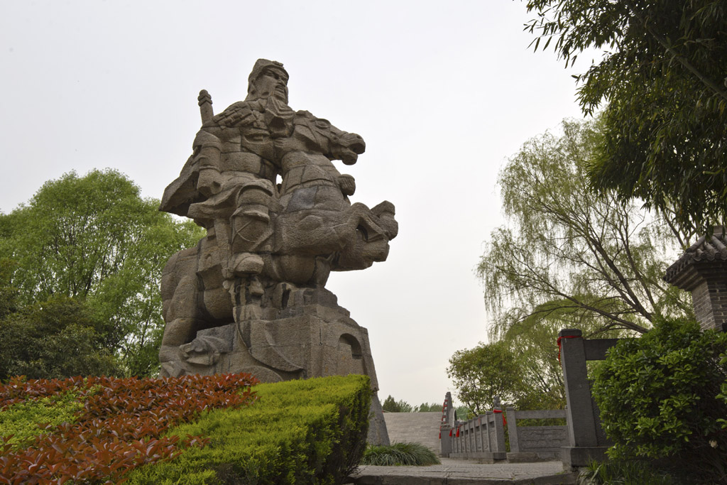 开启关羽千里走单骑过五关斩六将壮举的许昌灞陵桥