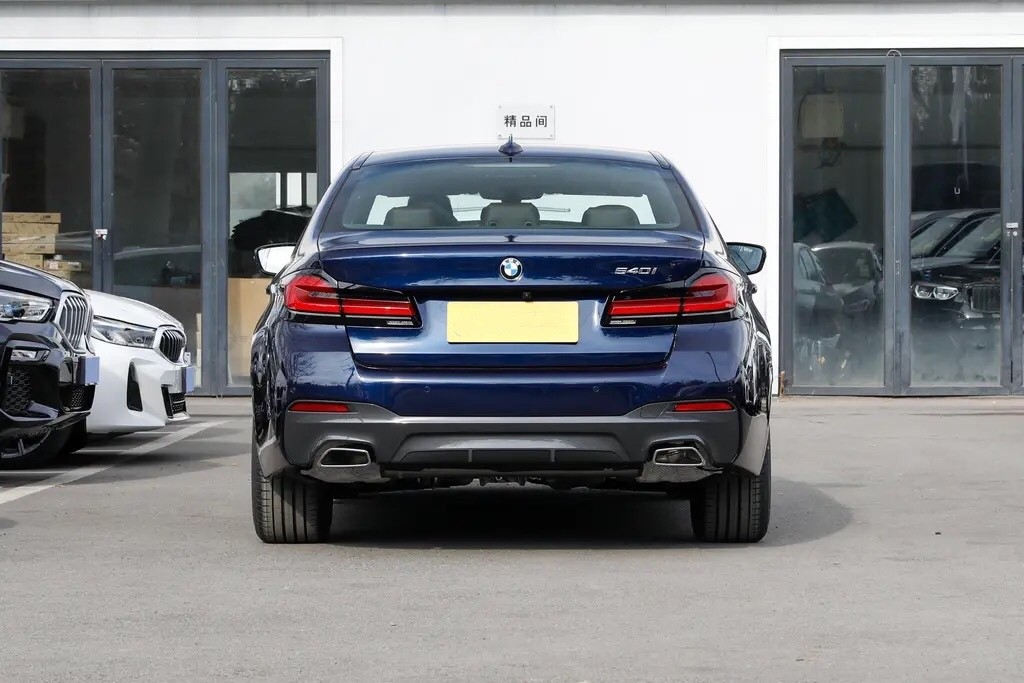 体验进口宝马540i配30t动力51秒破百预算60万买它值吗