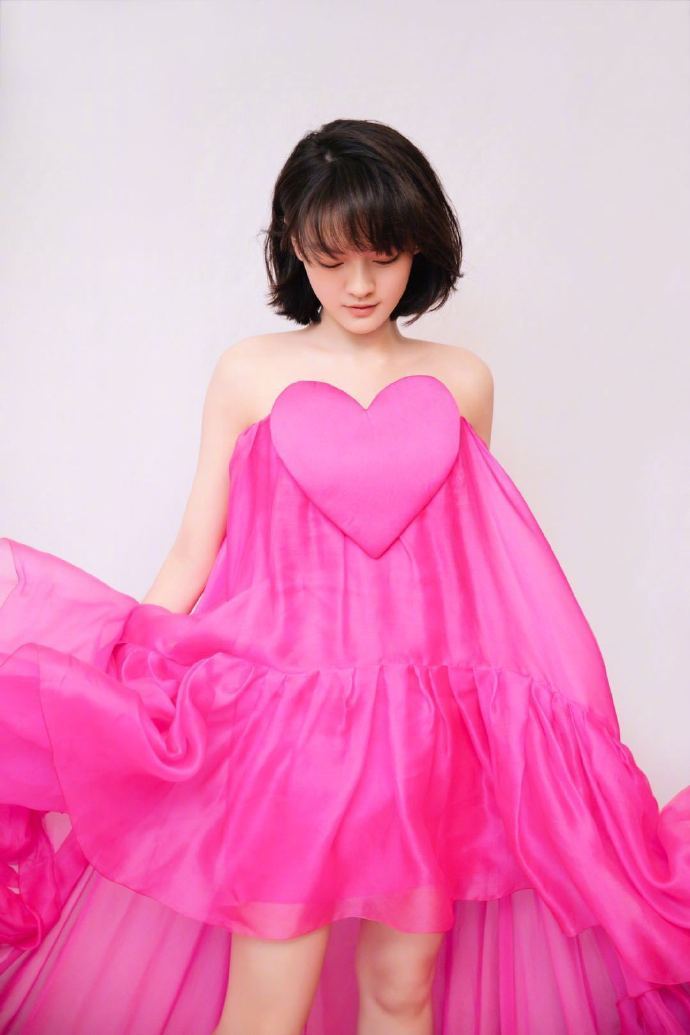 文淇甜美少女风金像奖写真