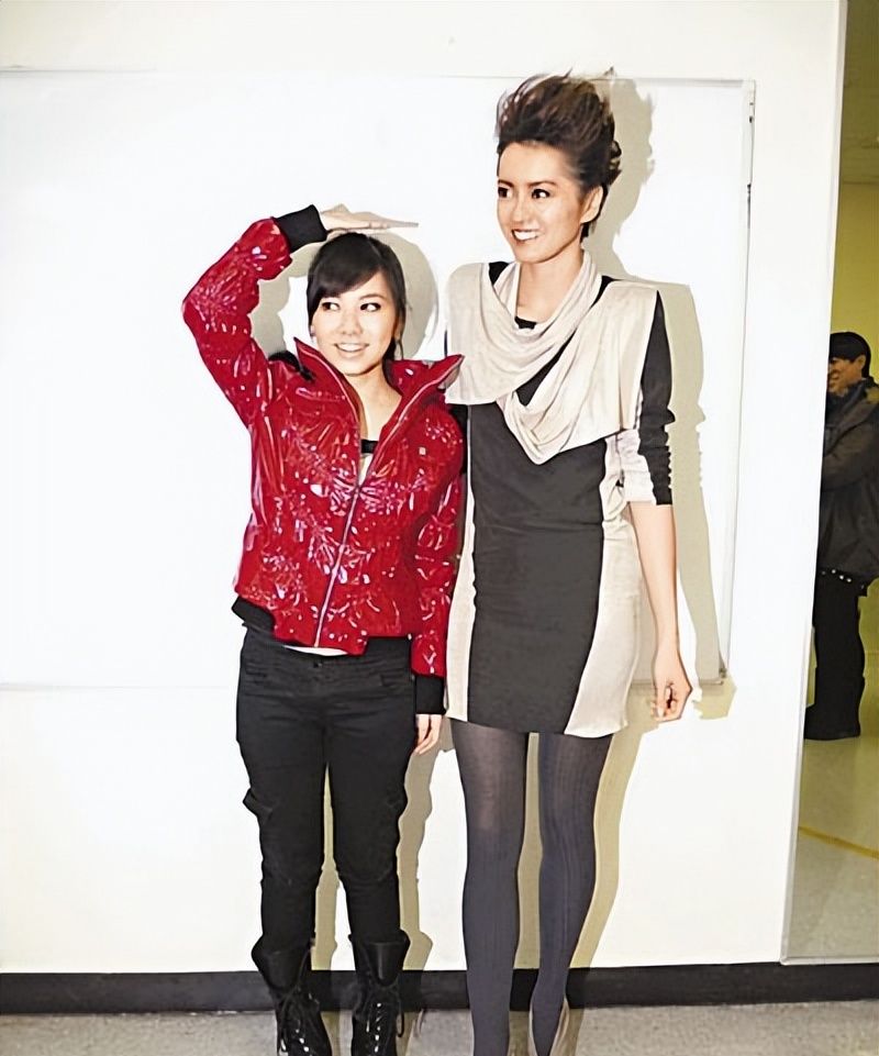 长得貌美如花,却输在“个太矮”上,这7位女星的身高太不懂事了休闲区蓝鸢梦想 - Www.slyday.coM 长得貌美如花,却输在“个太矮”上,这7位女星的身高太不懂事了休闲区蓝鸢梦想 - Www.slyday.coM