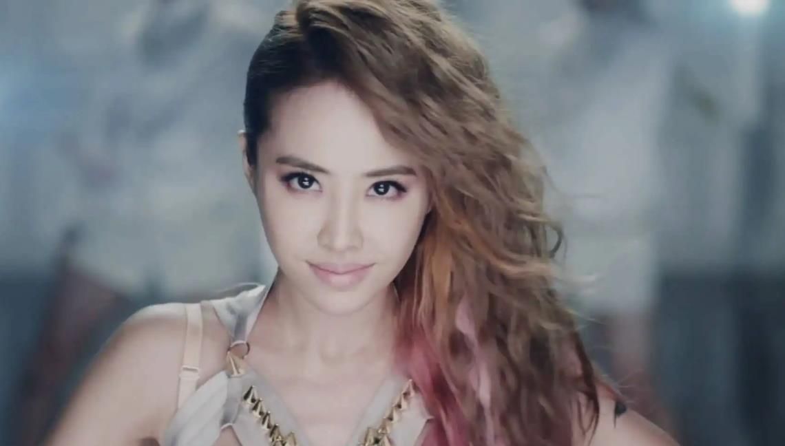 长得貌美如花,却输在“个太矮”上,这7位女星的身高太不懂事了休闲区蓝鸢梦想 - Www.slyday.coM 长得貌美如花,却输在“个太矮”上,这7位女星的身高太不懂事了休闲区蓝鸢梦想 - Www.slyday.coM