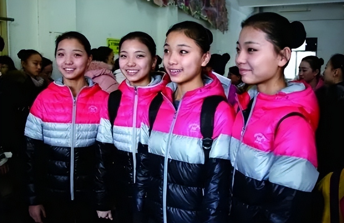 山东四胞胎"冰清玉洁",上同所大学还住同一间宿舍,姐妹情深|姐妹情深