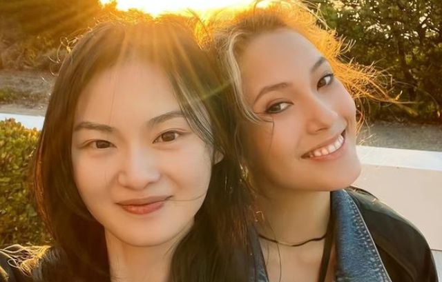 18岁谷爱凌晒与超模贺聪最新合照!两人跨界同框,美貌不相上下休闲区蓝鸢梦想 - Www.slyday.coM 18岁谷爱凌晒与超模贺聪最新合照!两人跨界同框,美貌不相上下休闲区蓝鸢梦想 - Www.slyday.coM