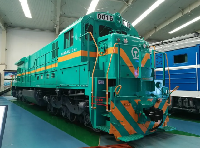 中国从美国进口的内燃机车,服役了40年,为什么还不淘汰?休闲区蓝鸢梦想 - Www.slyday.coM 中国从美国进口的内燃机车,服役了40年,为什么还不淘汰?休闲区蓝鸢梦想 - Www.slyday.coM