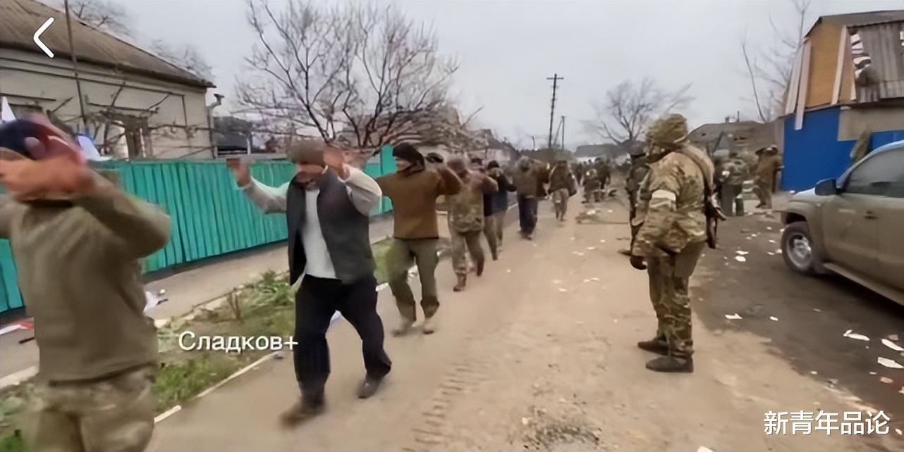 俄乌冲突已进入转折点,亚速营钢铁厂乌军士兵举白旗投降休闲区蓝鸢梦想 - Www.slyday.coM 俄乌冲突已进入转折点,亚速营钢铁厂乌军士兵举白旗投降休闲区蓝鸢梦想 - Www.slyday.coM