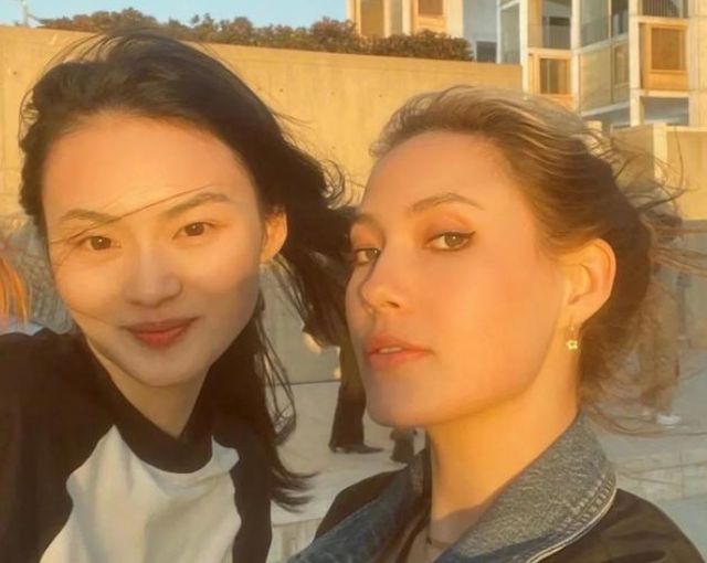 18岁谷爱凌晒与超模贺聪最新合照!两人跨界同框,美貌不相上下休闲区蓝鸢梦想 - Www.slyday.coM 18岁谷爱凌晒与超模贺聪最新合照!两人跨界同框,美貌不相上下休闲区蓝鸢梦想 - Www.slyday.coM