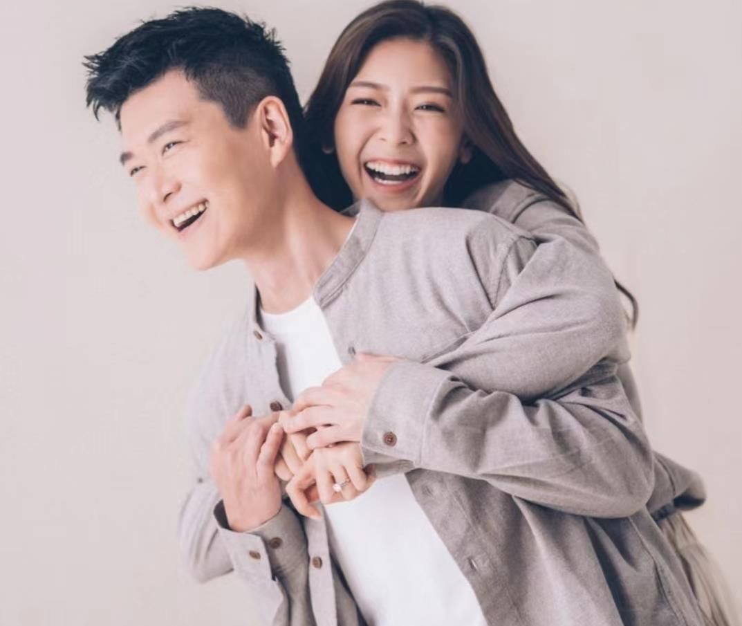 富贵!香港人气女神成功转型当KOL,升级豪门少奶奶夫家家境显赫休闲区蓝鸢梦想 - Www.slyday.coM 富贵!香港人气女神成功转型当KOL,升级豪门少奶奶夫家家境显赫休闲区蓝鸢梦想 - Www.slyday.coM