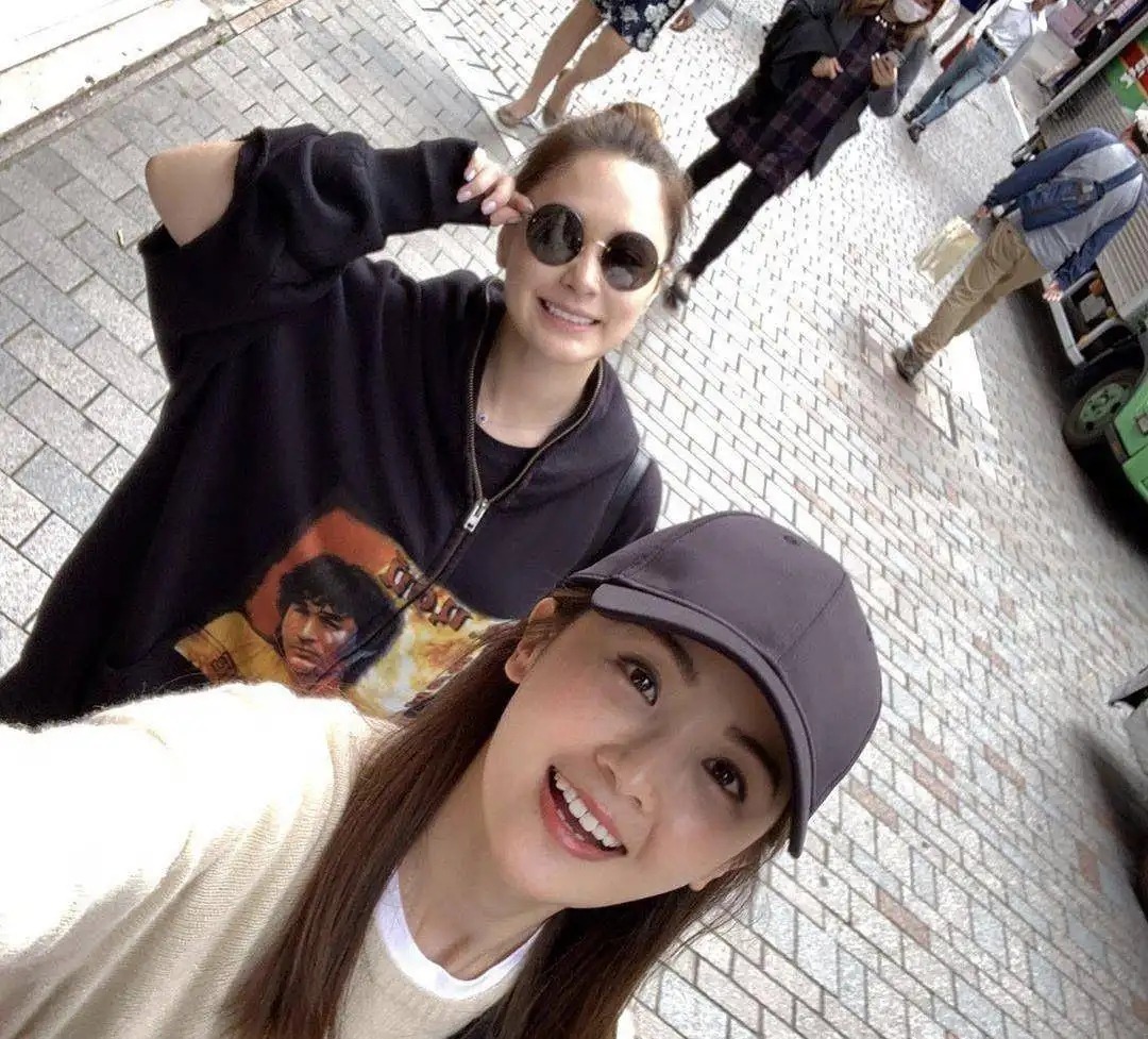 41岁阿娇直播卖面条,辣到眉头紧皱狂喝水,网友:一直在吃老本休闲区蓝鸢梦想 - Www.slyday.coM 41岁阿娇直播卖面条,辣到眉头紧皱狂喝水,网友:一直在吃老本休闲区蓝鸢梦想 - Www.slyday.coM