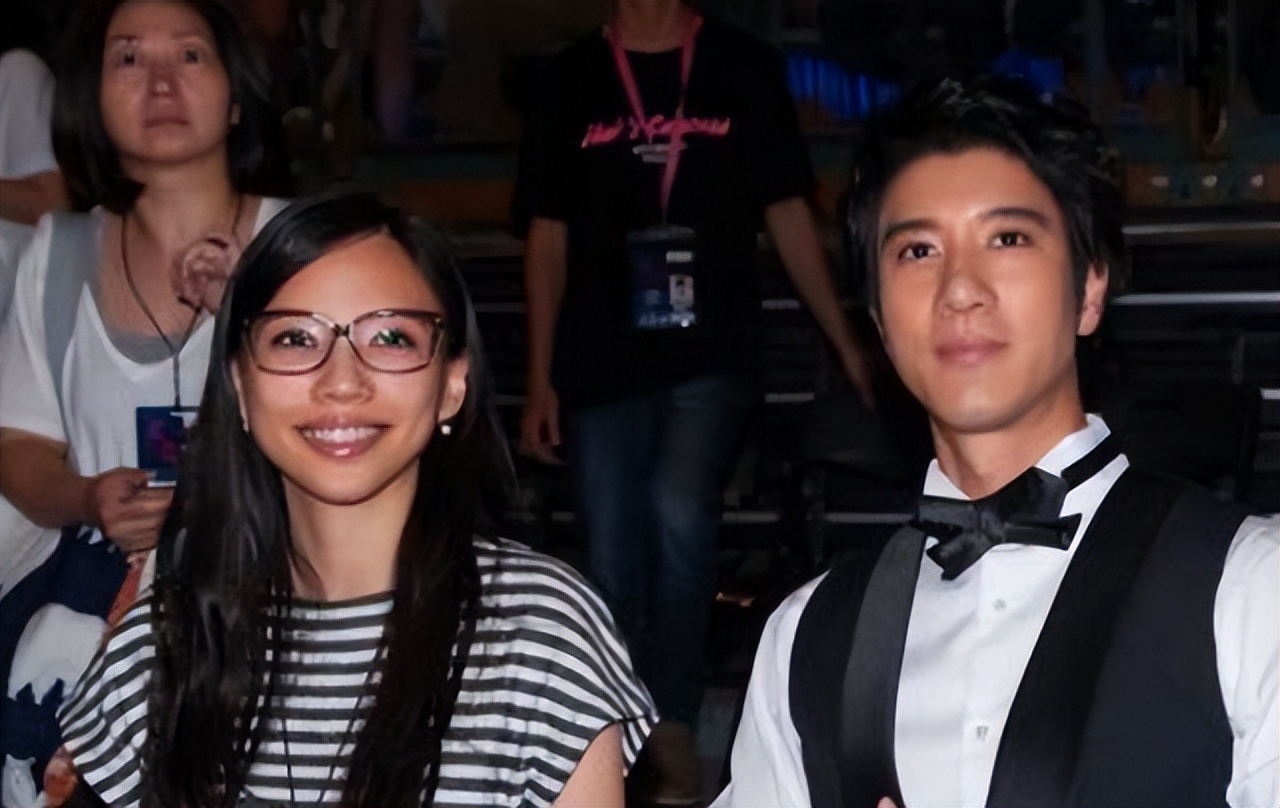 周杰伦在王力宏生日当天官宣演唱会重映是巧合还是故意