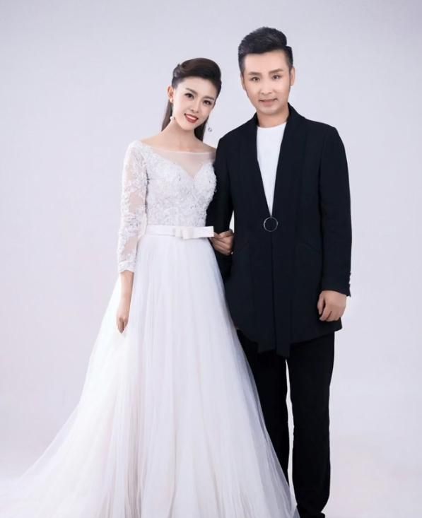 12年前的今天我们结婚了#刘和刚#战扬#结婚#爱情#情感与此同时,刘和刚